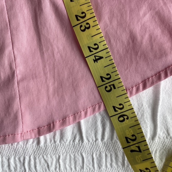 Mojo USA Hot From Hollywood Barbie pink long sleeved button down shirt. NWT. Med - Picture 9 of 11